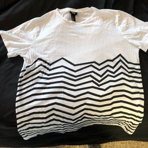 H&M T-shirt Large